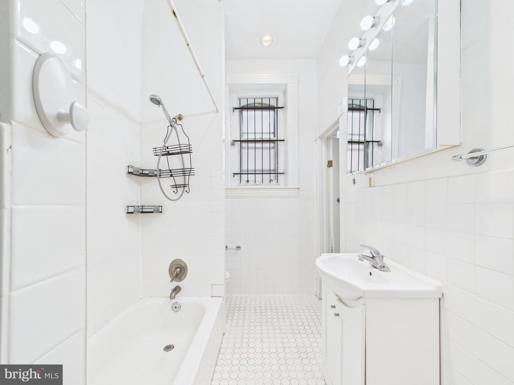 POWELTON VILLAGE - Residential Lease