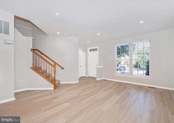 VILLAGES OF URBANA - Residential Lease