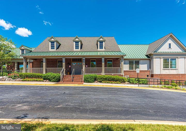 VILLAGES OF URBANA - Residential Lease