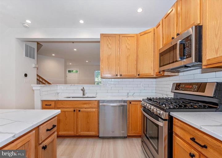 VILLAGES OF URBANA - Residential Lease