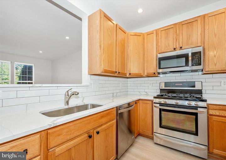 VILLAGES OF URBANA - Residential Lease