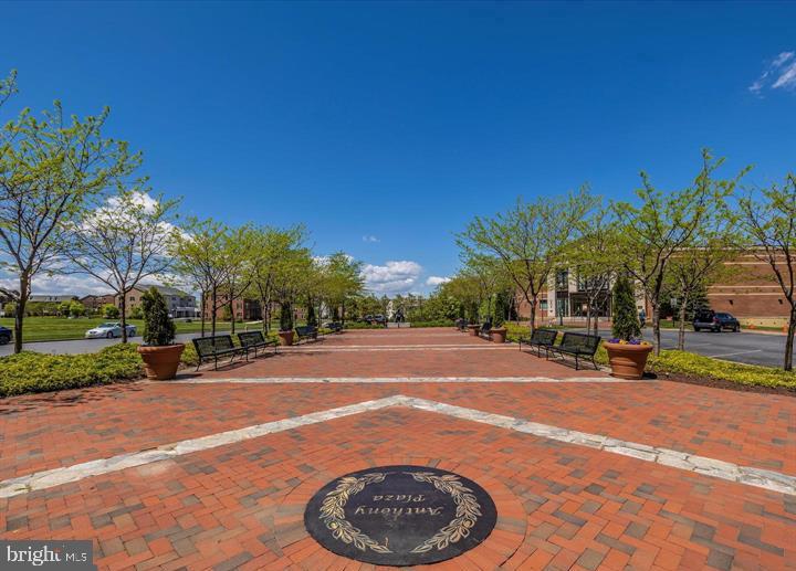 VILLAGES OF URBANA - Residential Lease