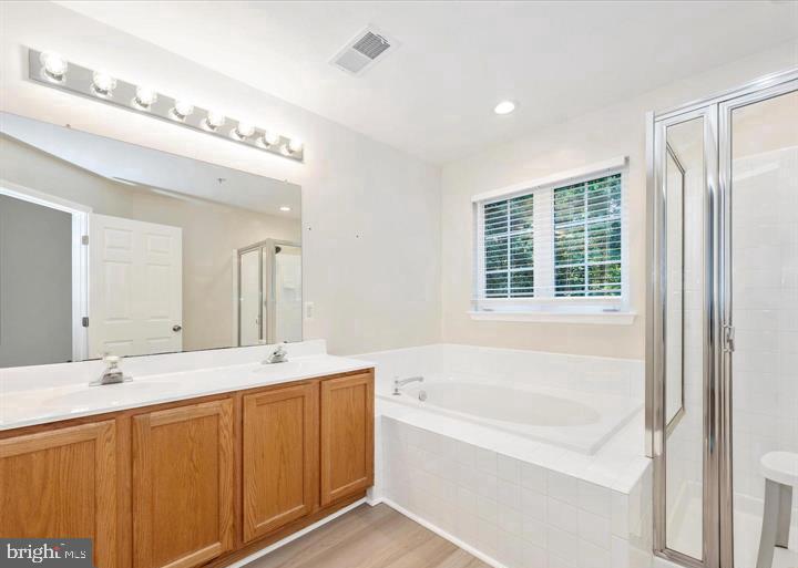 VILLAGES OF URBANA - Residential Lease