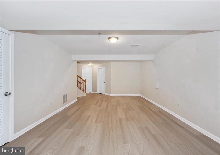 VILLAGES OF URBANA - Residential Lease