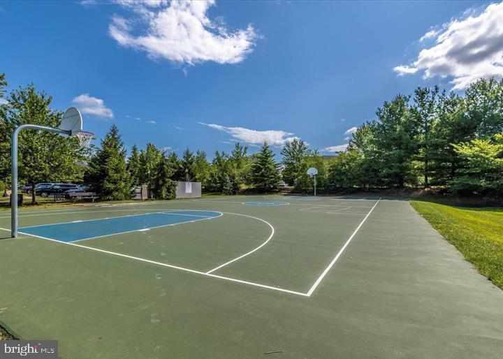 VILLAGES OF URBANA - Residential Lease