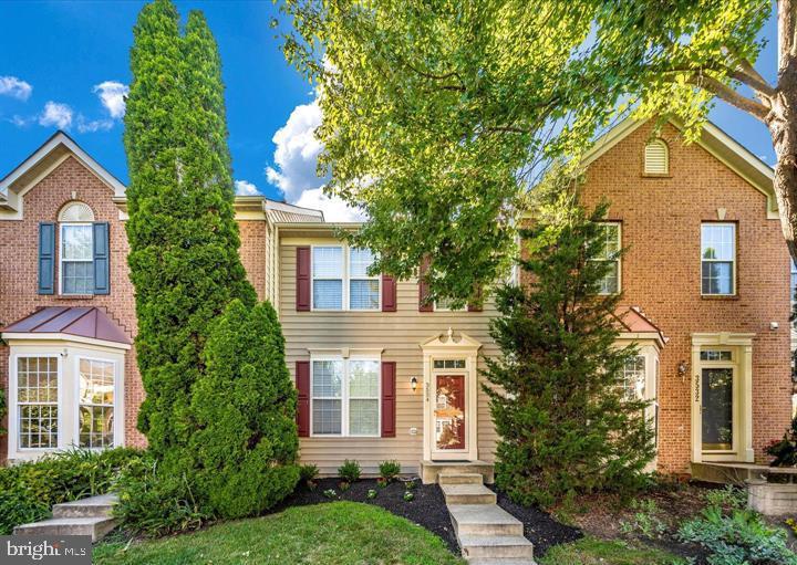 VILLAGES OF URBANA - Residential Lease