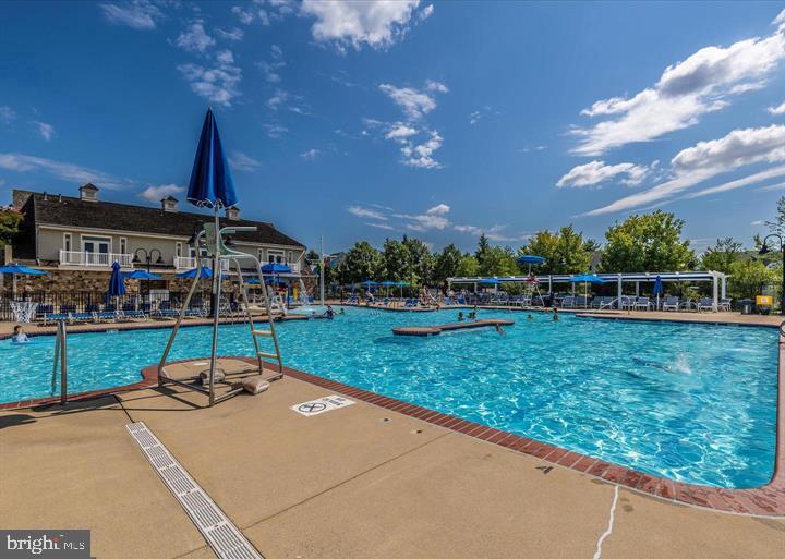 VILLAGES OF URBANA - Residential Lease