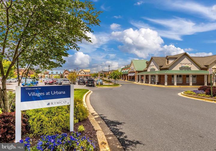 VILLAGES OF URBANA - Residential Lease