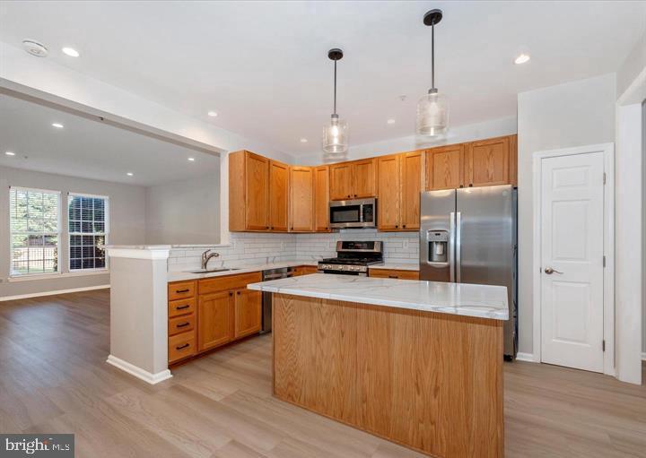 VILLAGES OF URBANA - Residential Lease