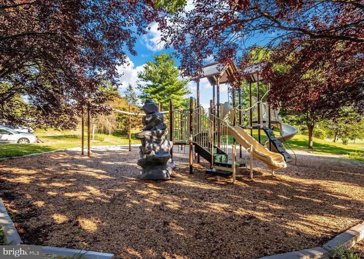 VILLAGES OF URBANA - Residential Lease