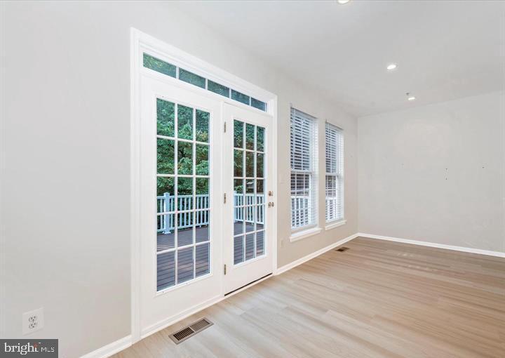 VILLAGES OF URBANA - Residential Lease