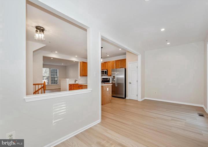 VILLAGES OF URBANA - Residential Lease