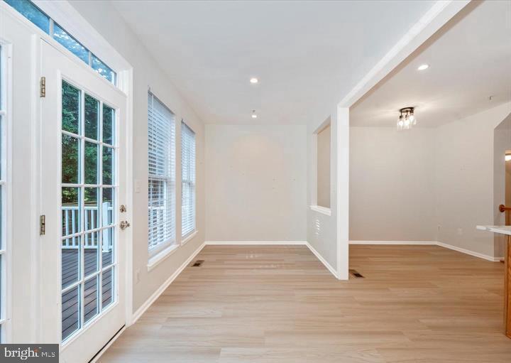 VILLAGES OF URBANA - Residential Lease