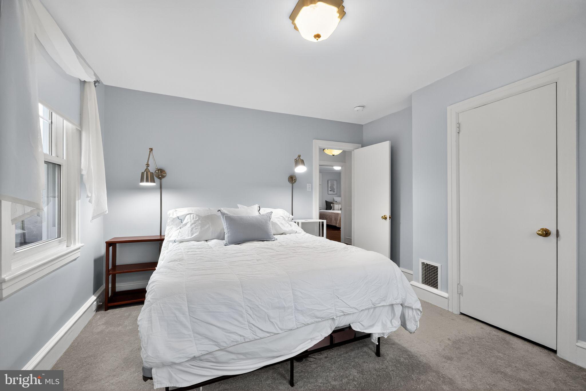 OAKMONT - Residential