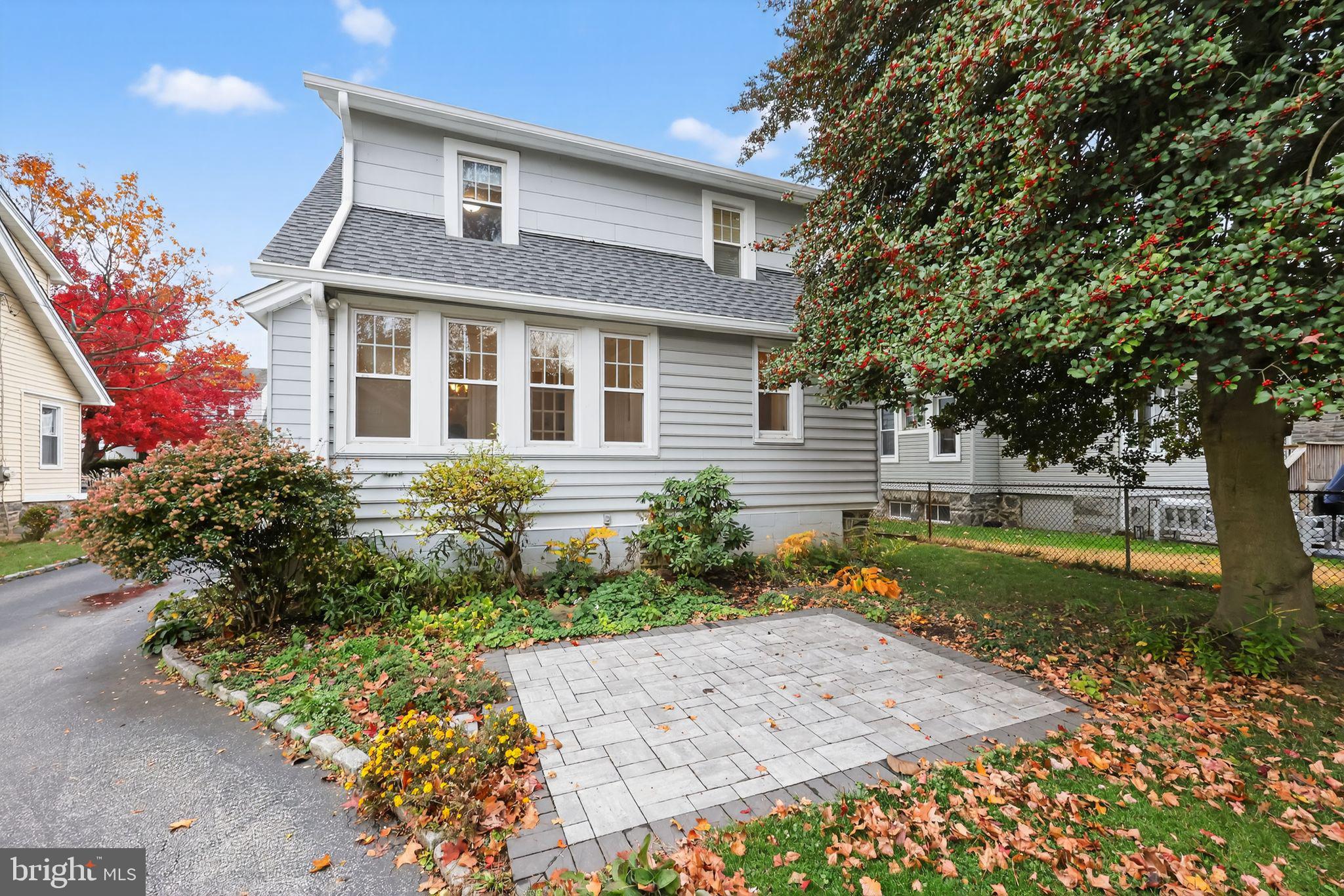 OAKMONT - Residential