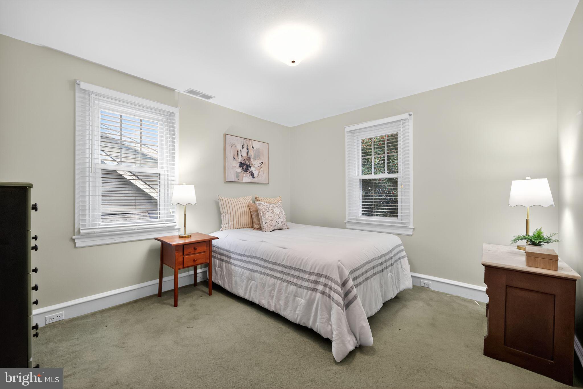 OAKMONT - Residential