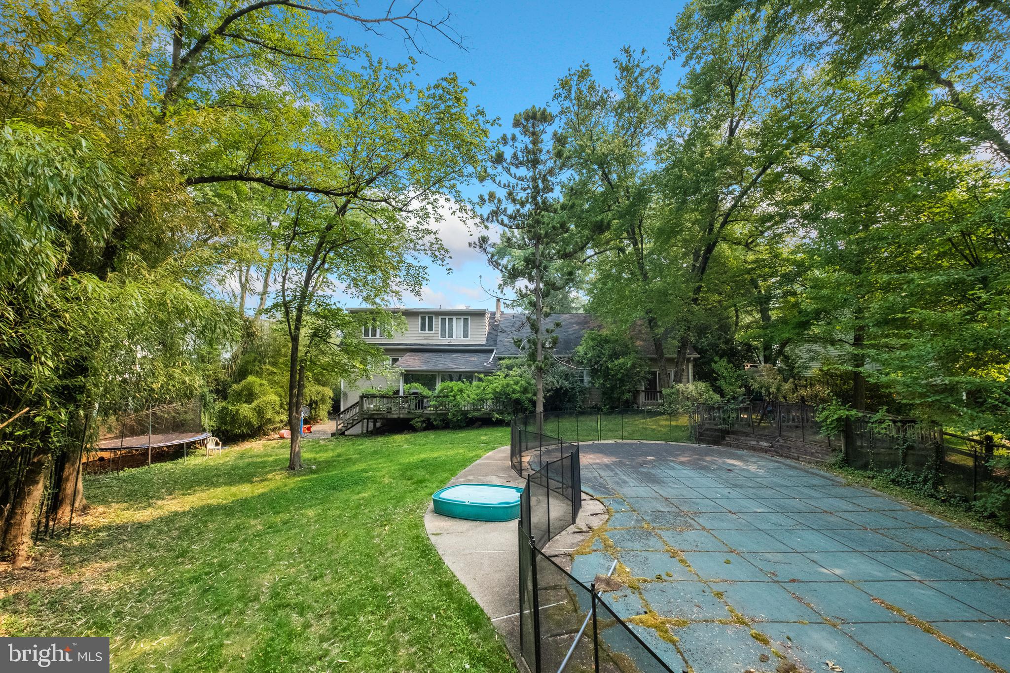 LUXMANOR - Residential