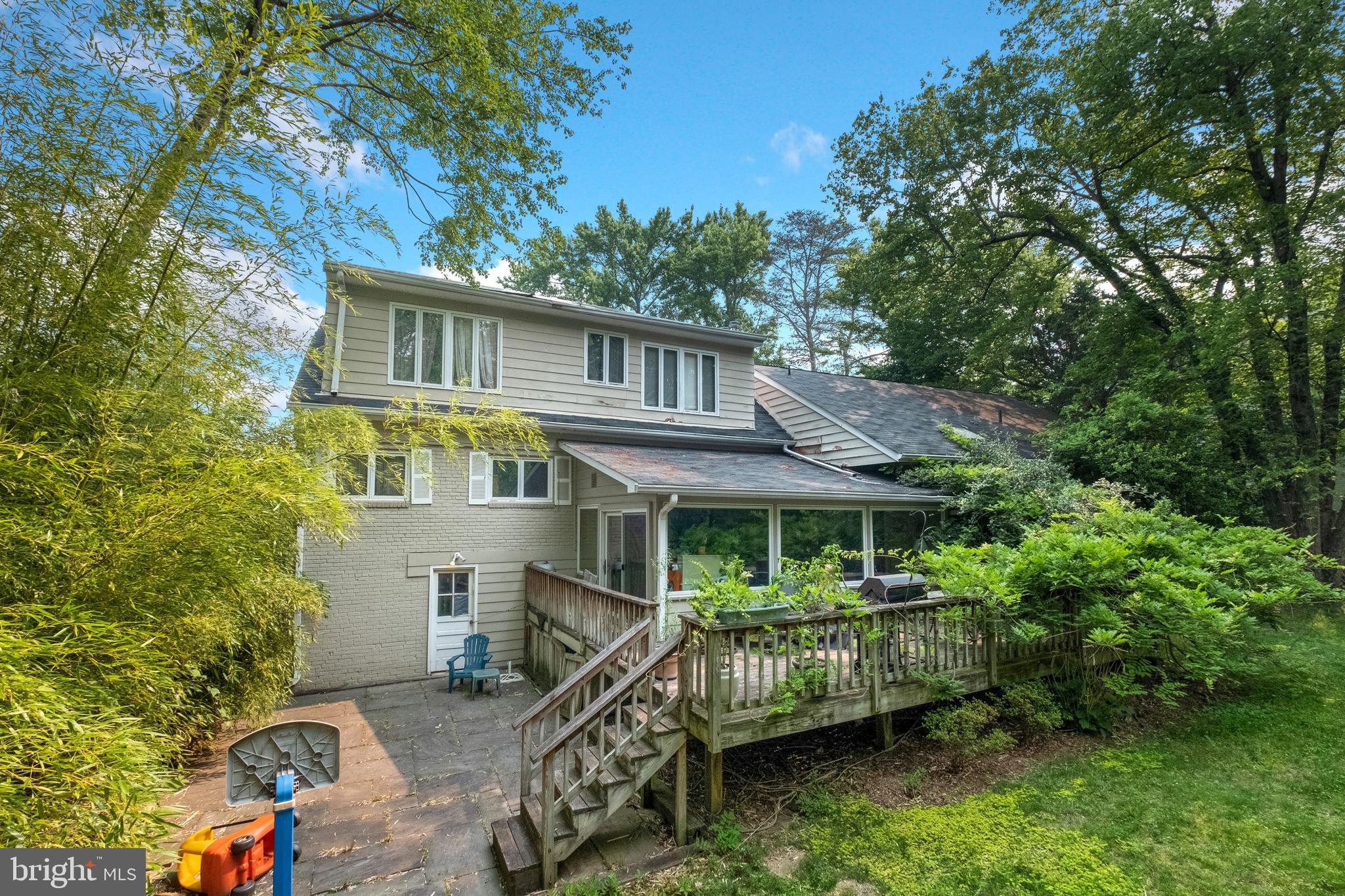 LUXMANOR - Residential