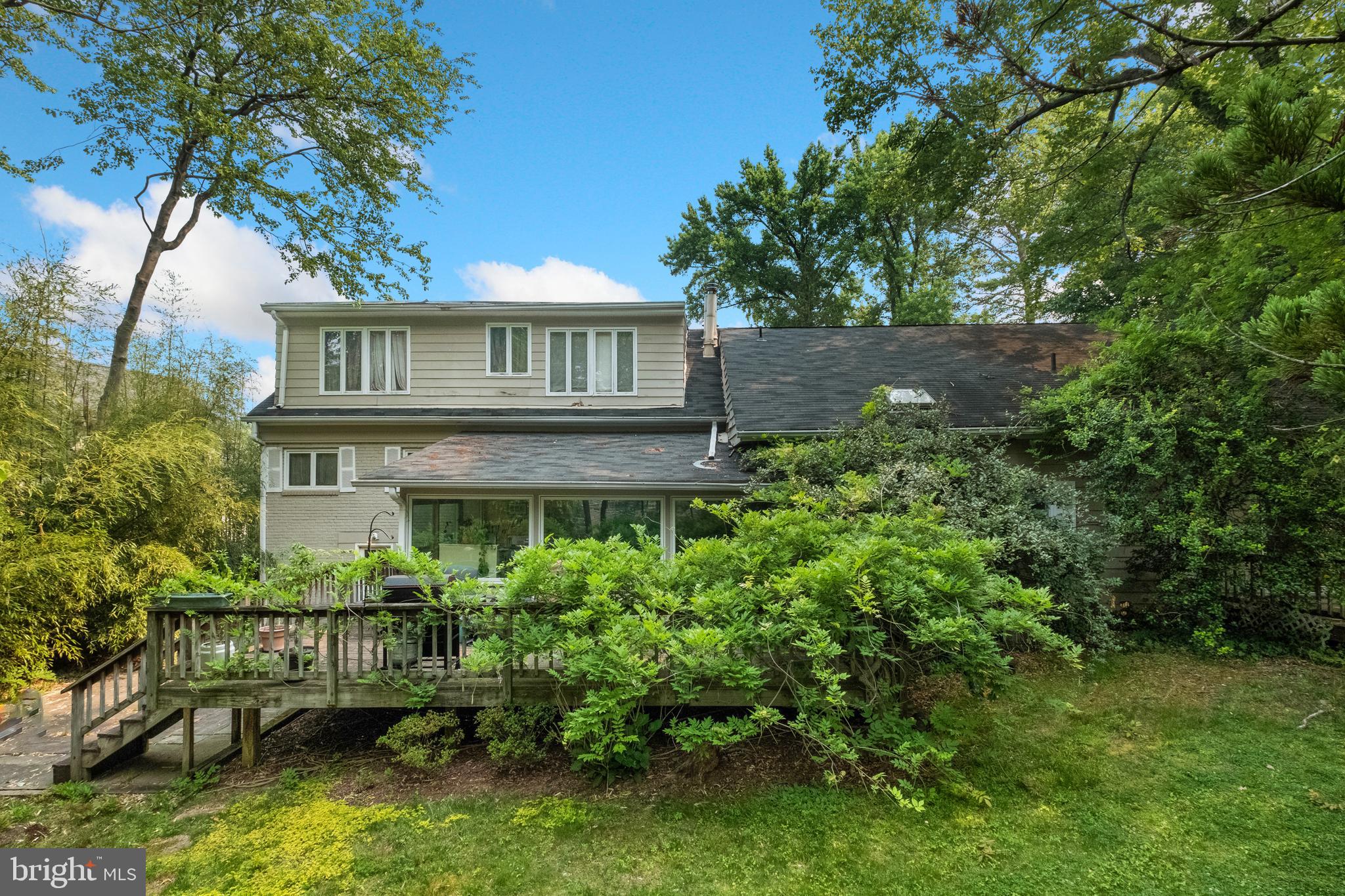 LUXMANOR - Residential