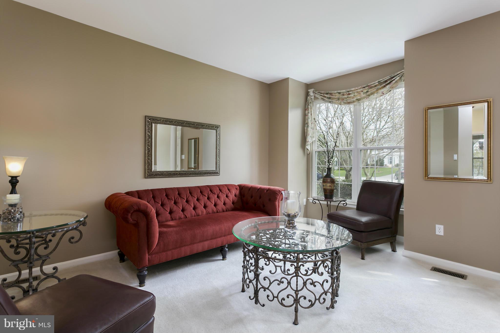 RIVER HILL - Residential