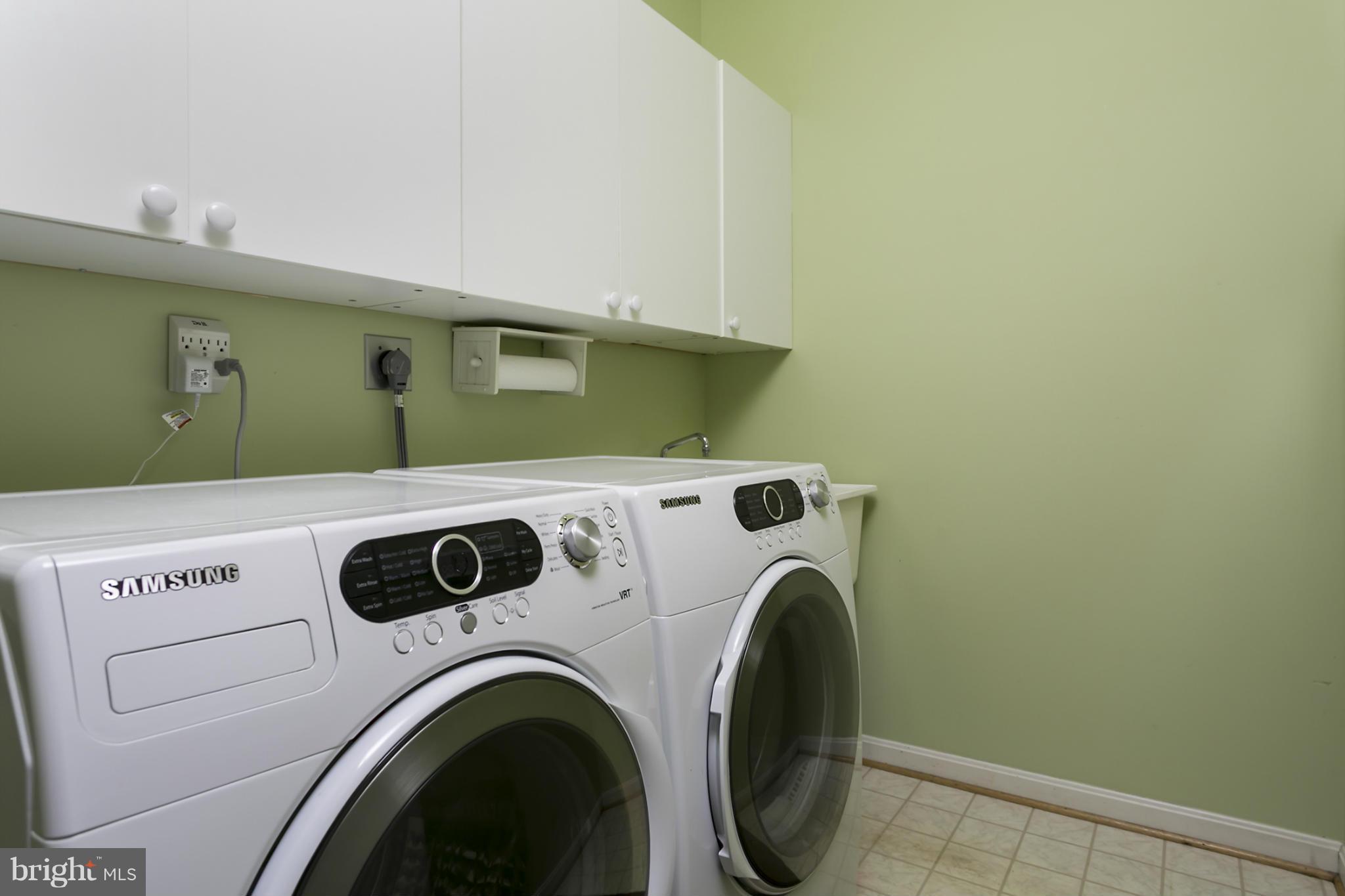 RIVER HILL - Residential