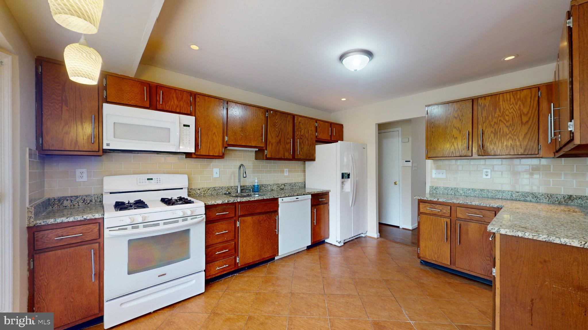 5252 W BONIWOOD TURN