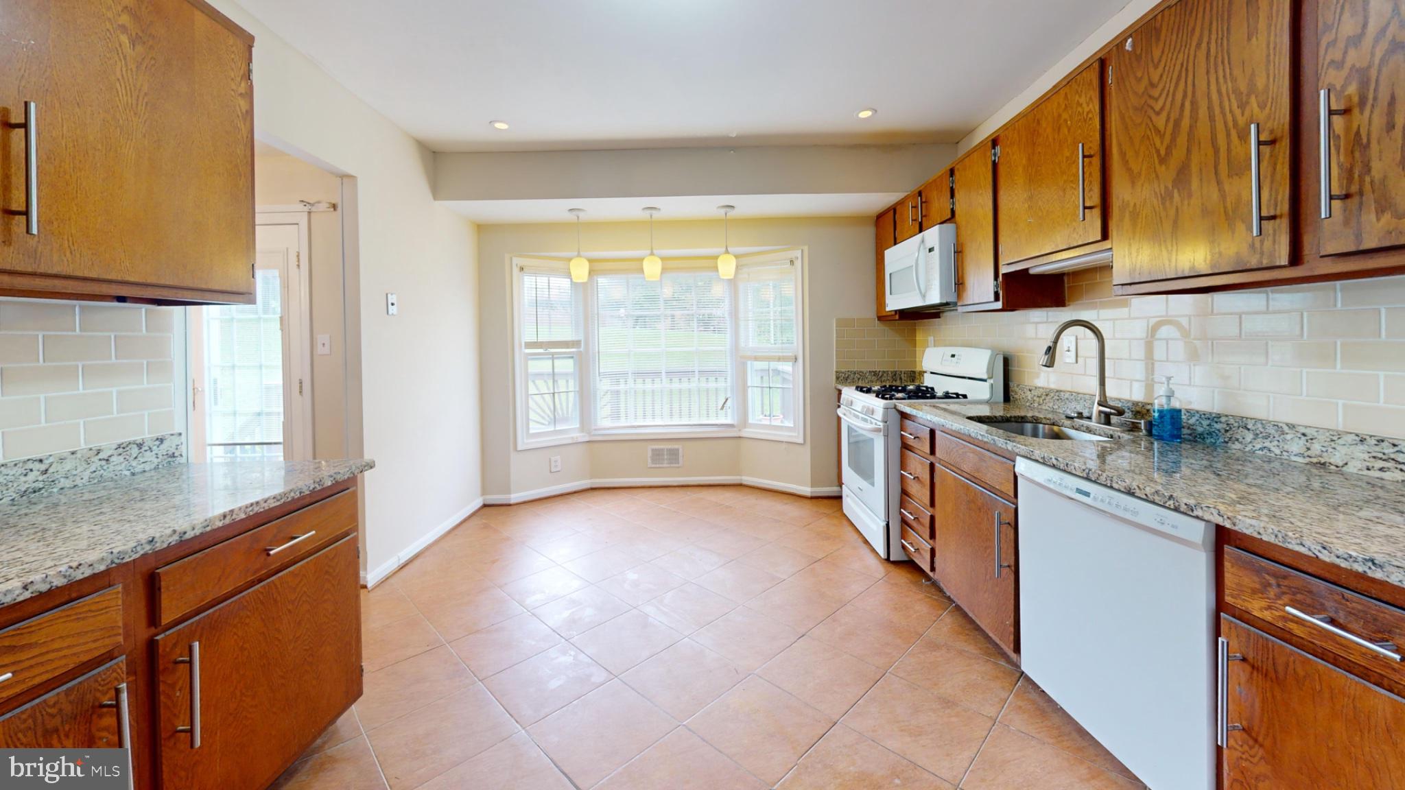 5252 W BONIWOOD TURN