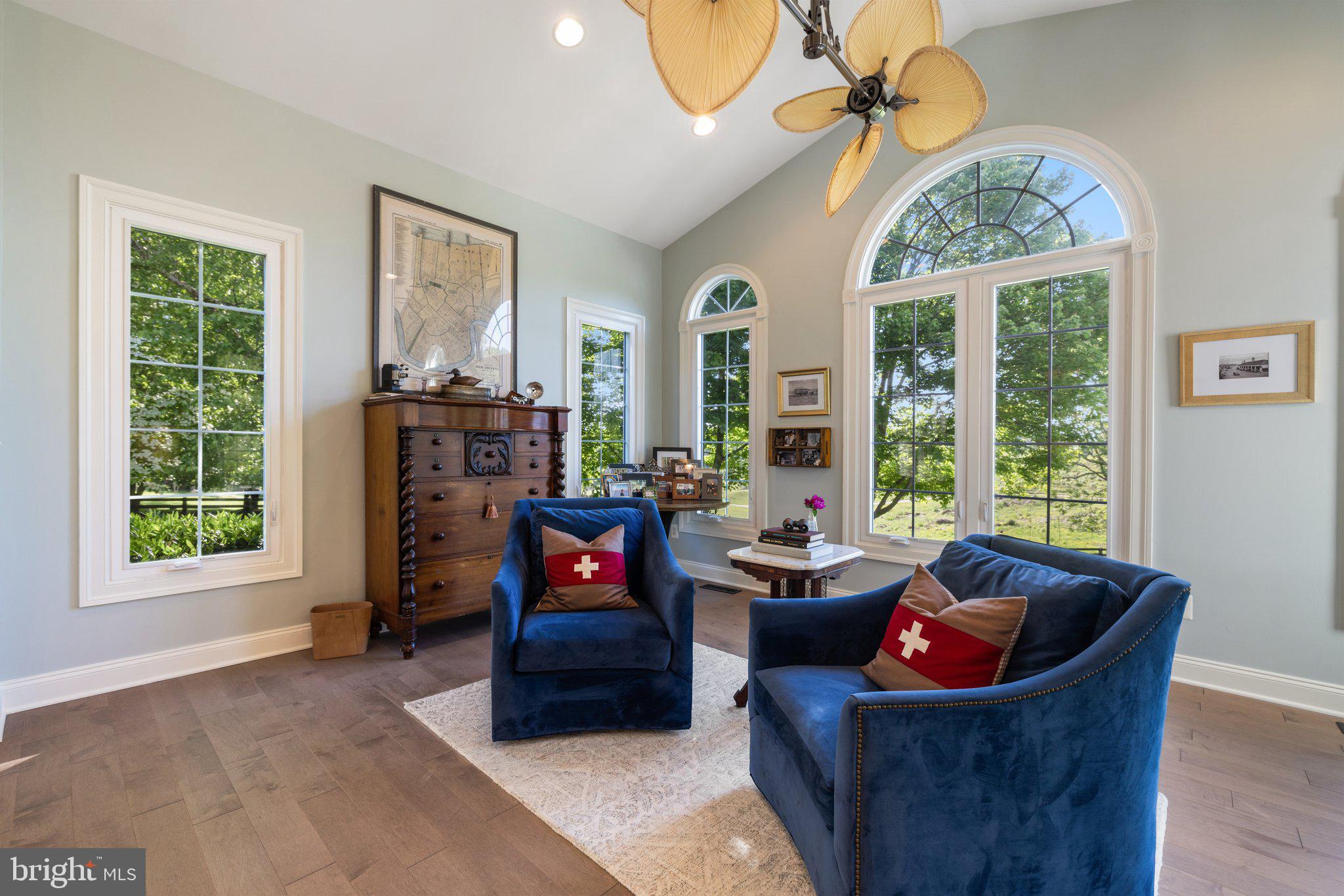 BEACON HILL - Residential