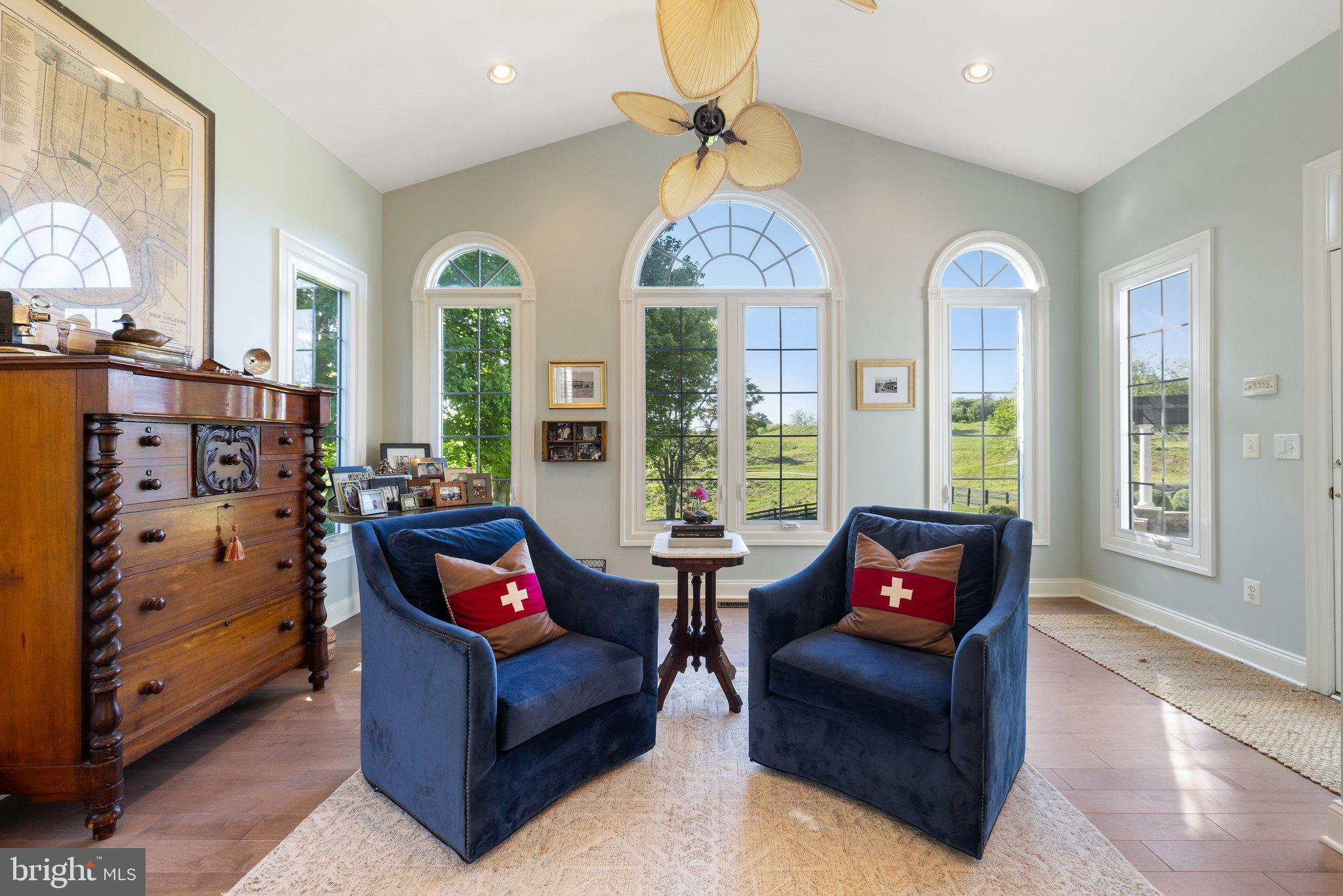 BEACON HILL - Residential