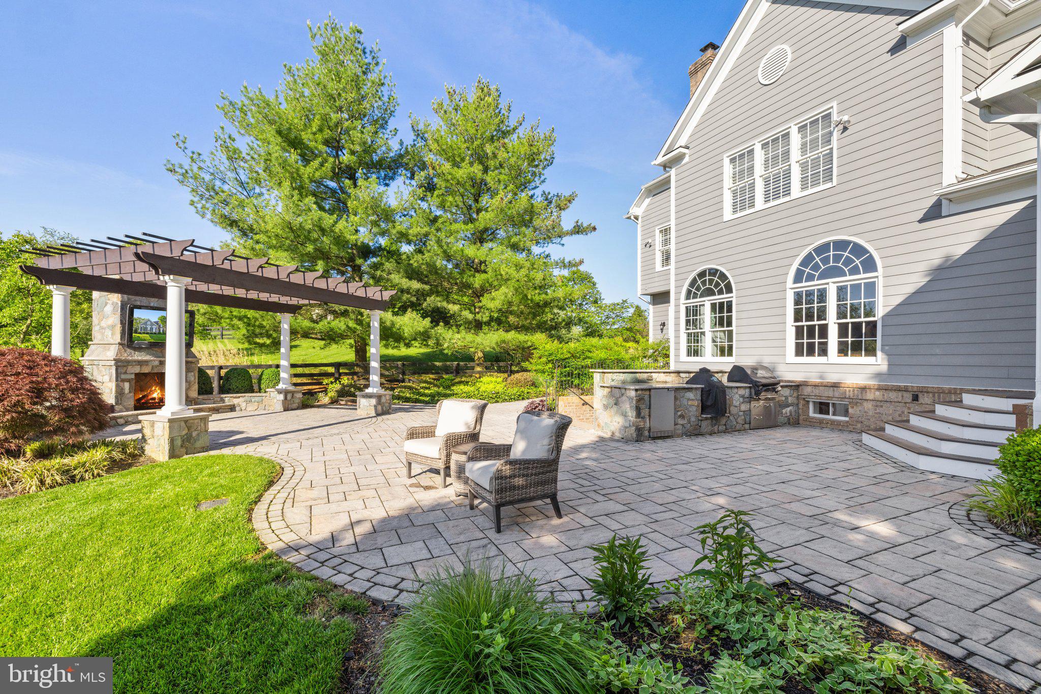 BEACON HILL - Residential