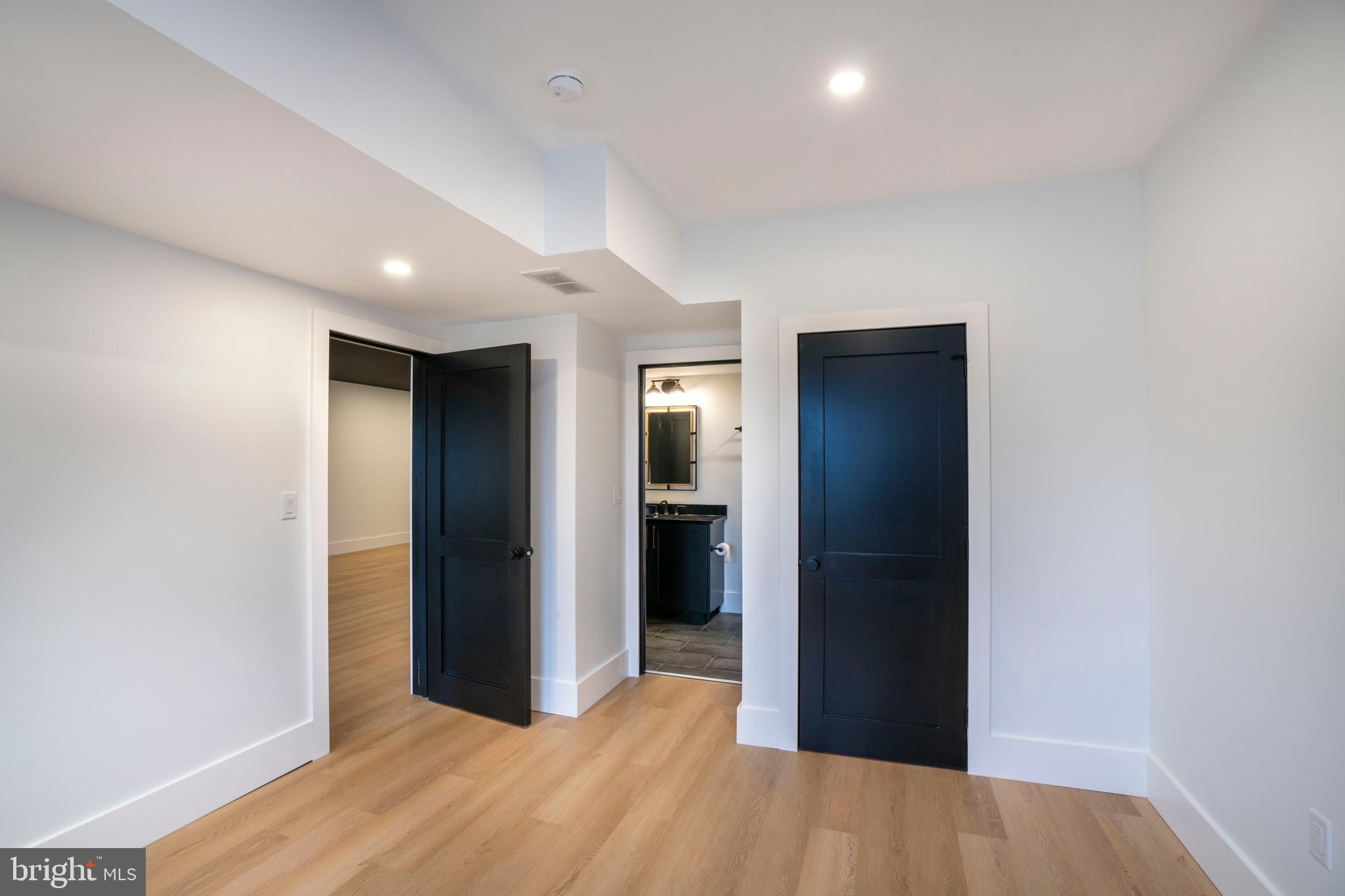 OAK GROVE - Residential