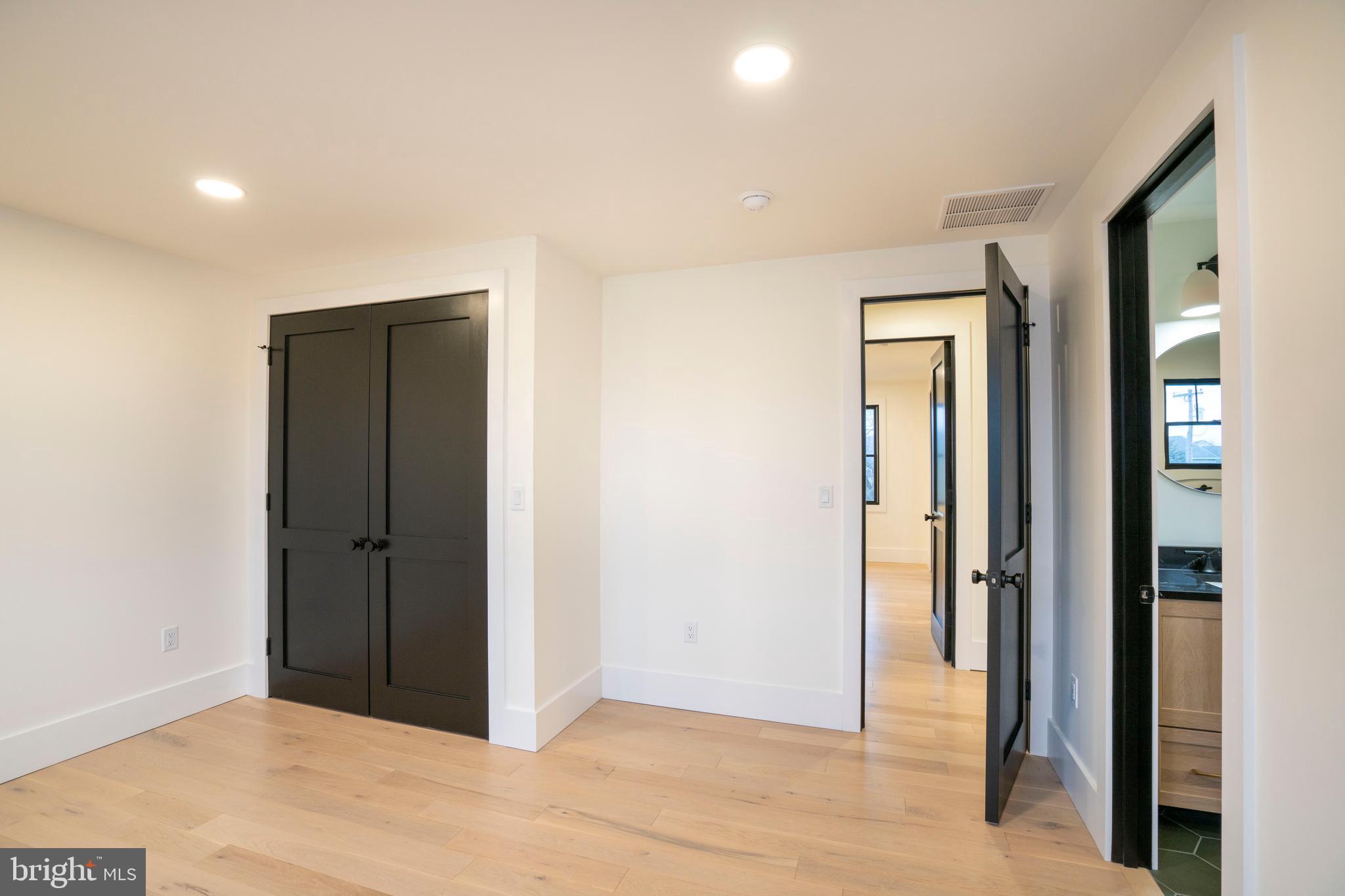 OAK GROVE - Residential