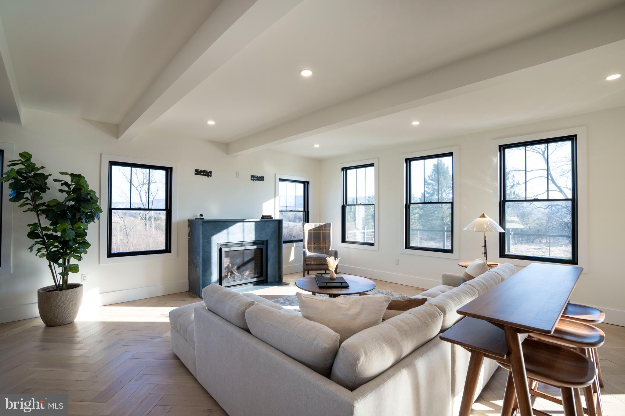 OAK GROVE - Residential