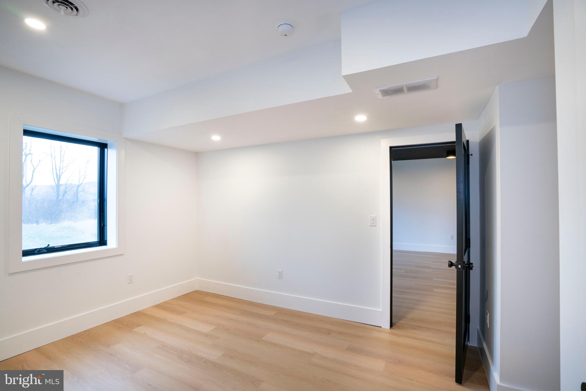 OAK GROVE - Residential