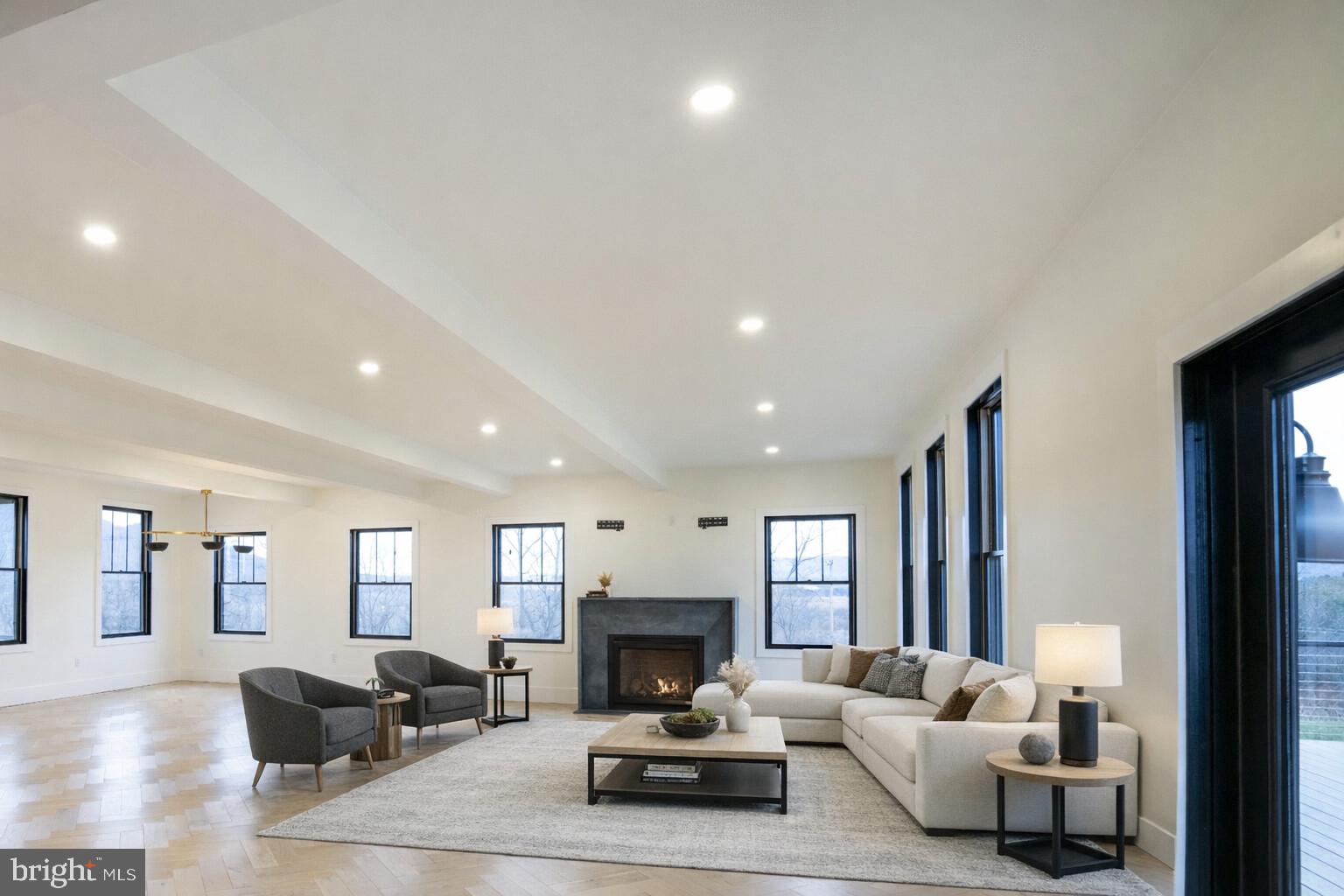 OAK GROVE - Residential