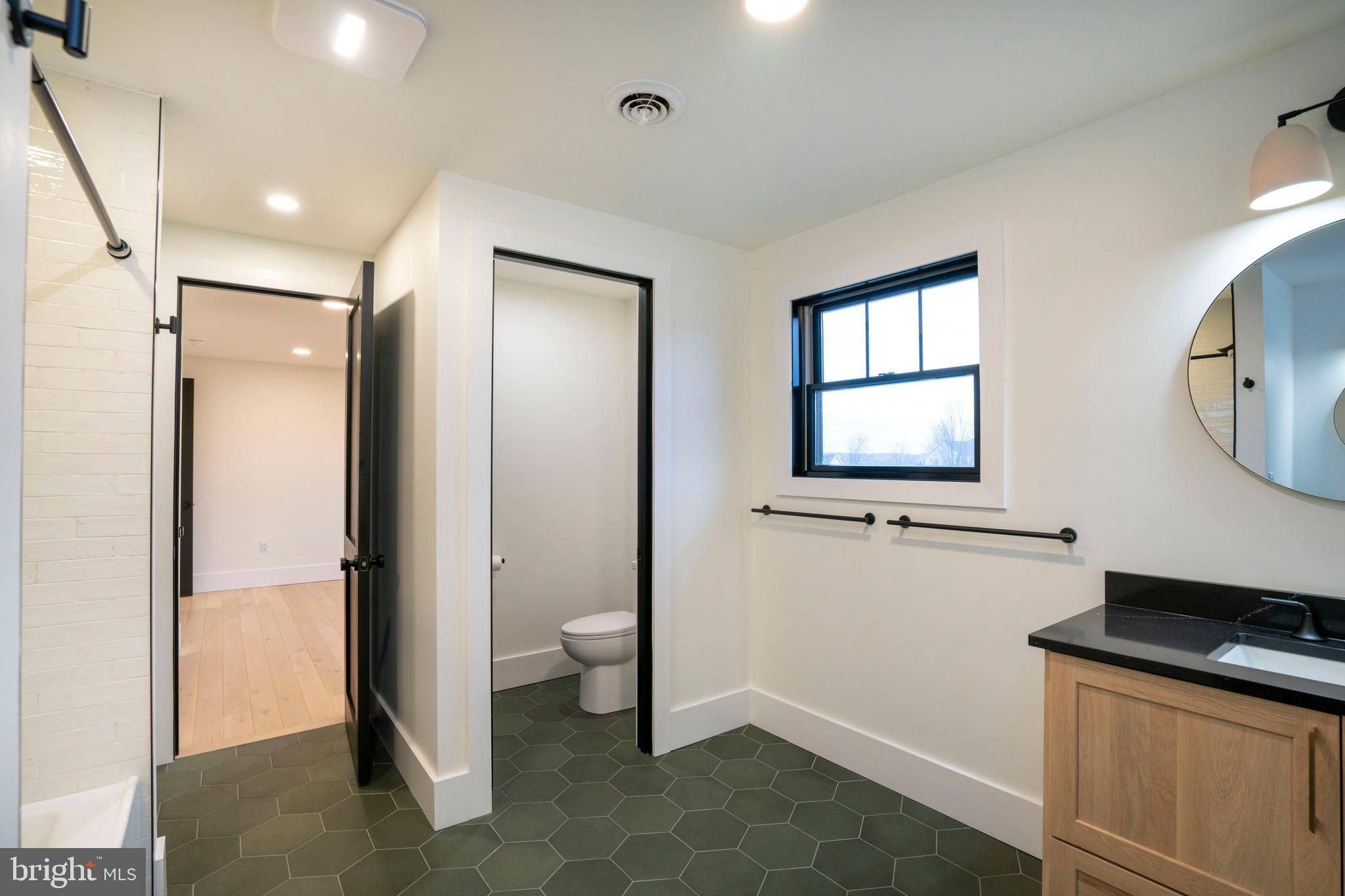 OAK GROVE - Residential