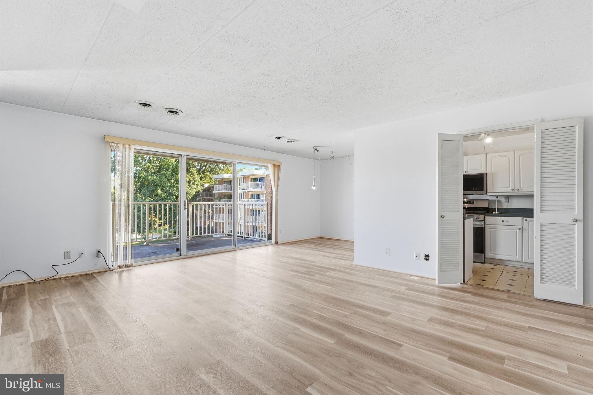 2648 REDCOAT DRIVE 102-2D