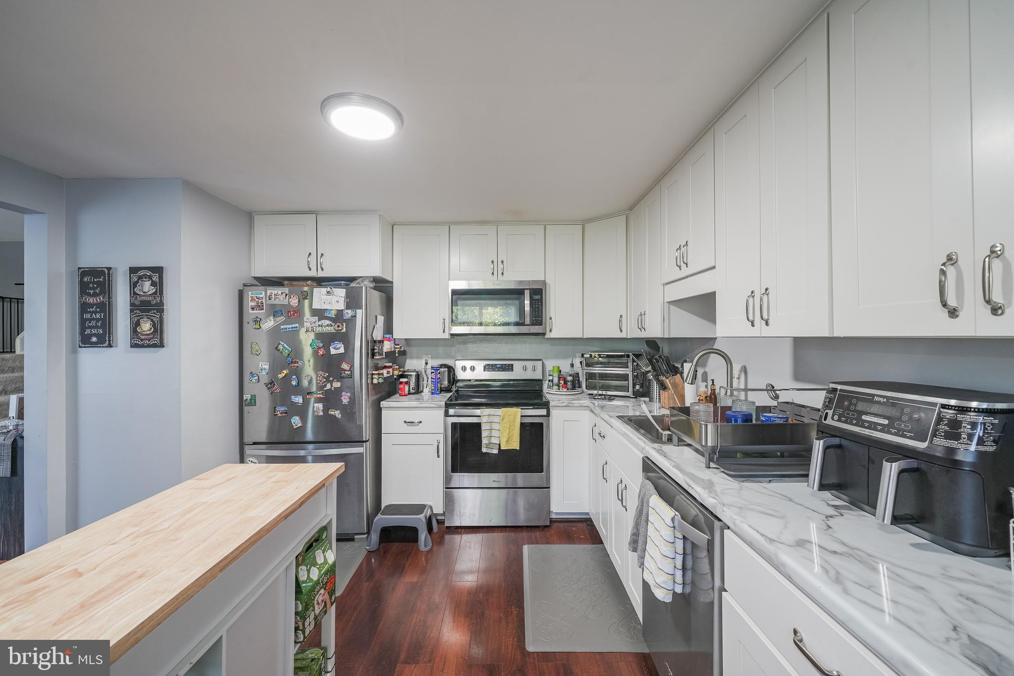 STEDWICK TOWNHOUSES - Residential Lease