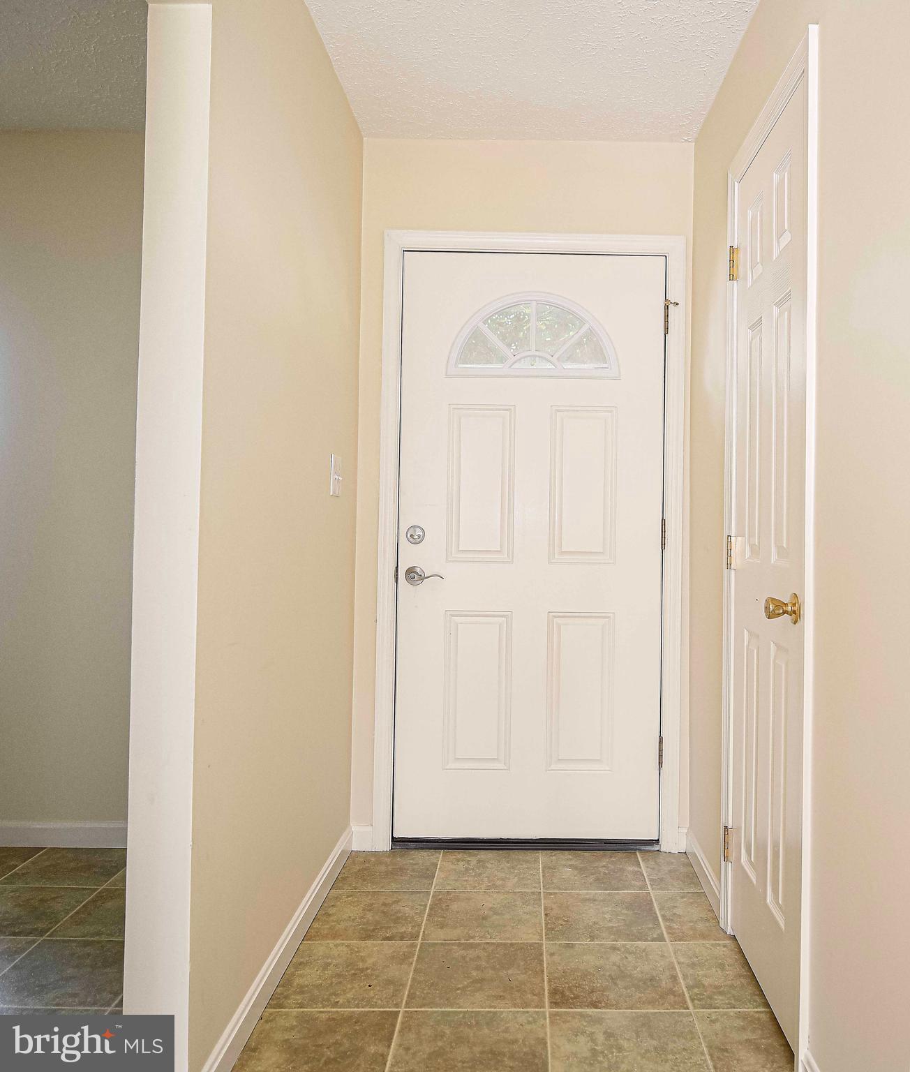 2807 MEREDITH COURT
