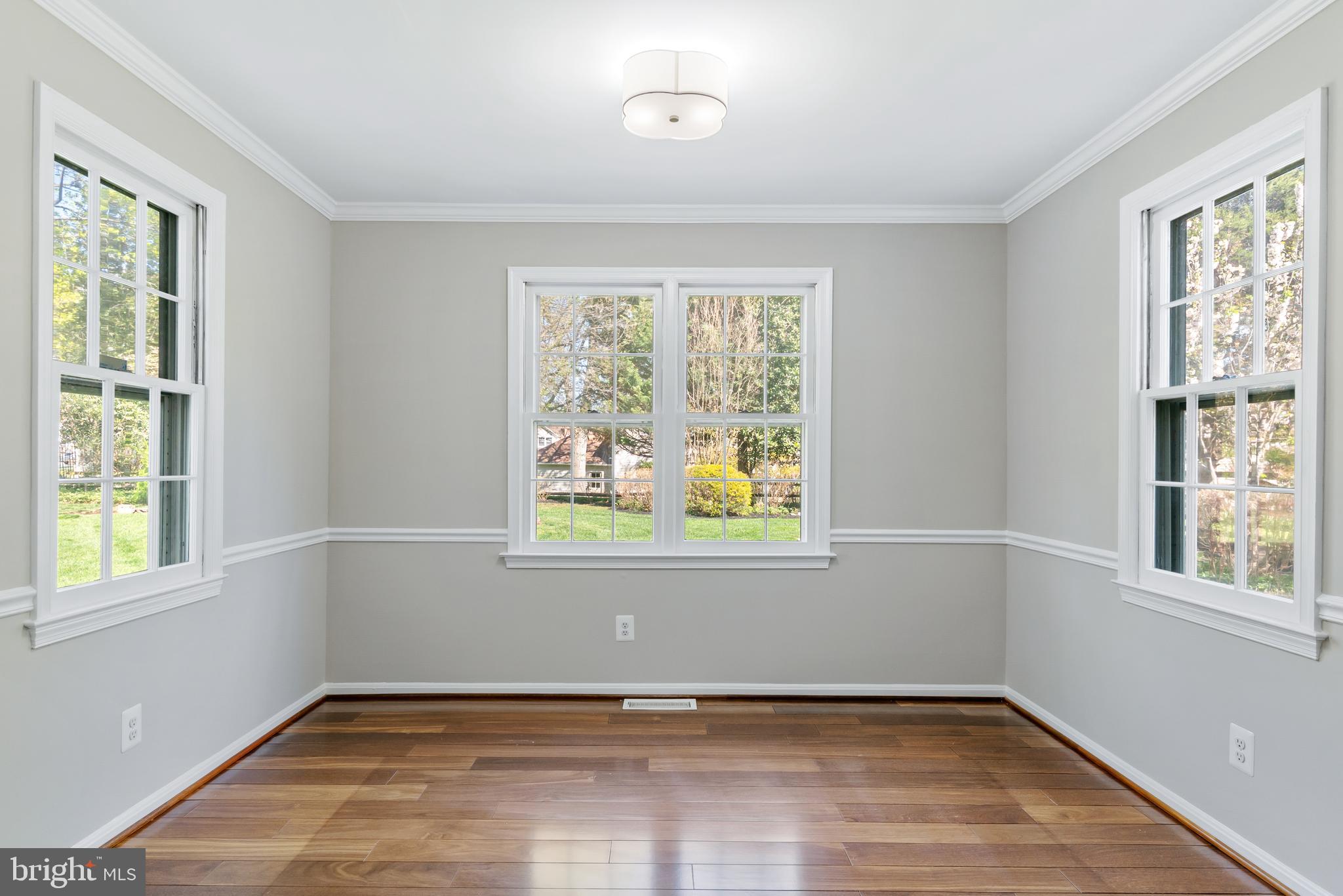 NORBECK ESTATES - Residential