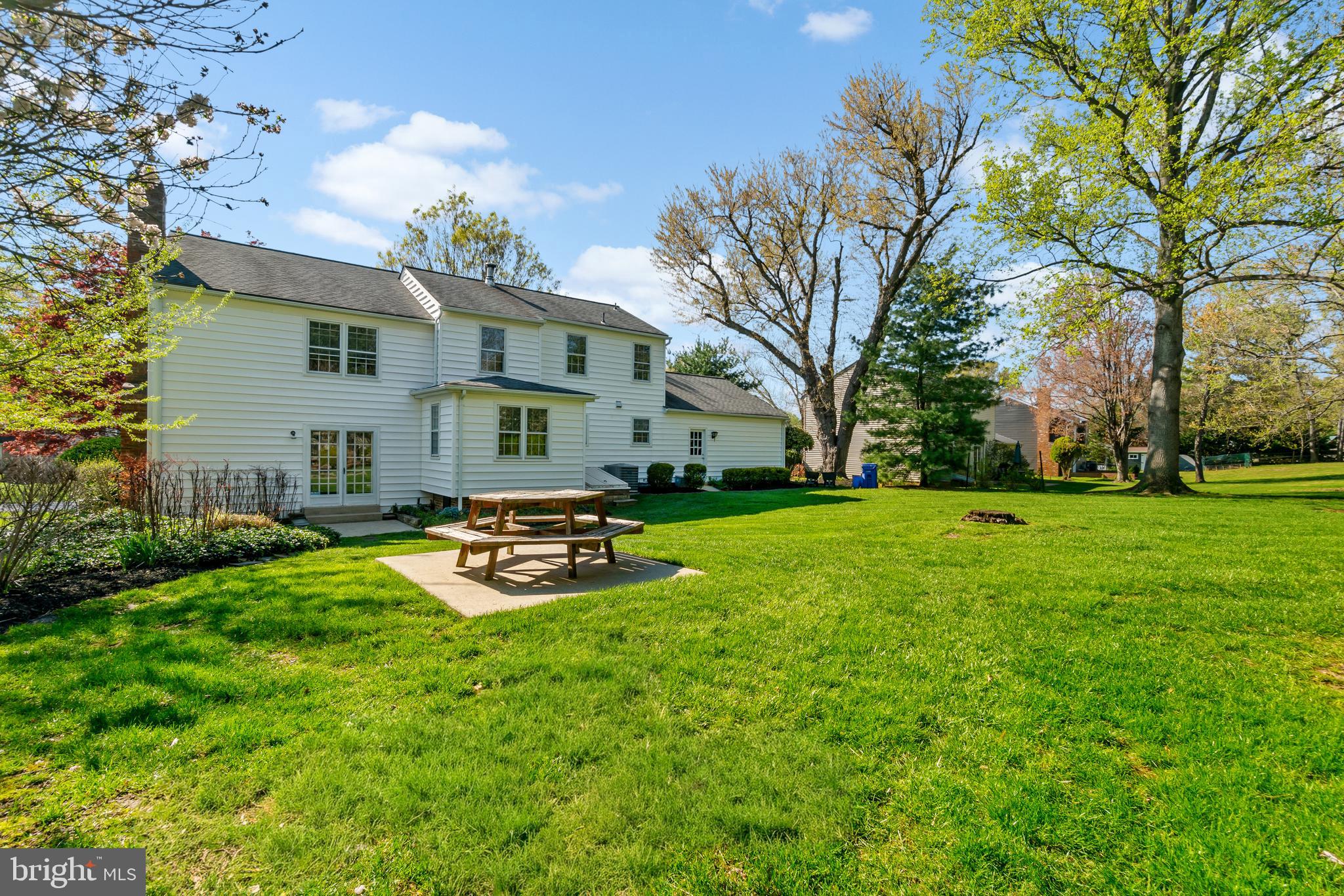 NORBECK ESTATES - Residential