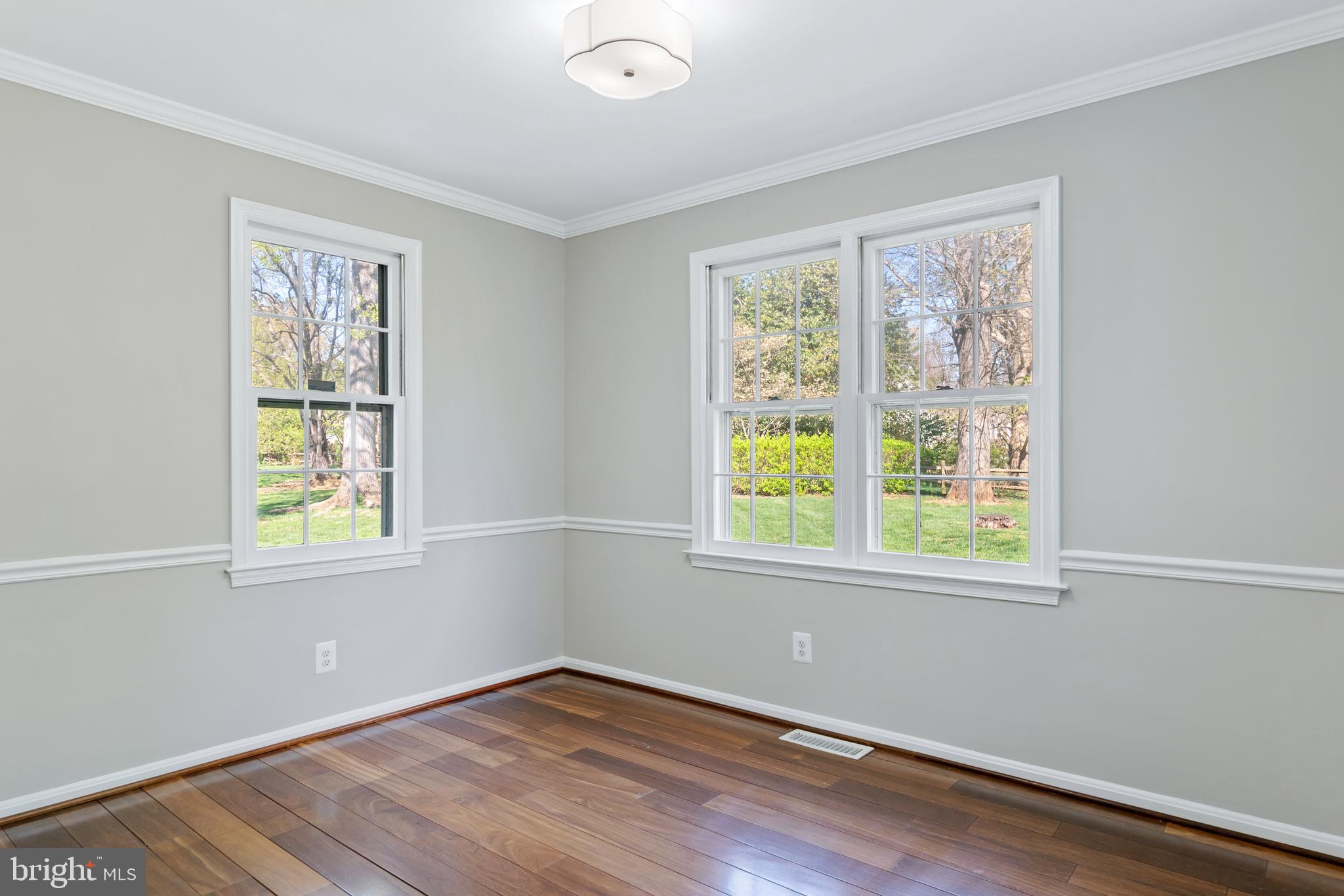 NORBECK ESTATES - Residential