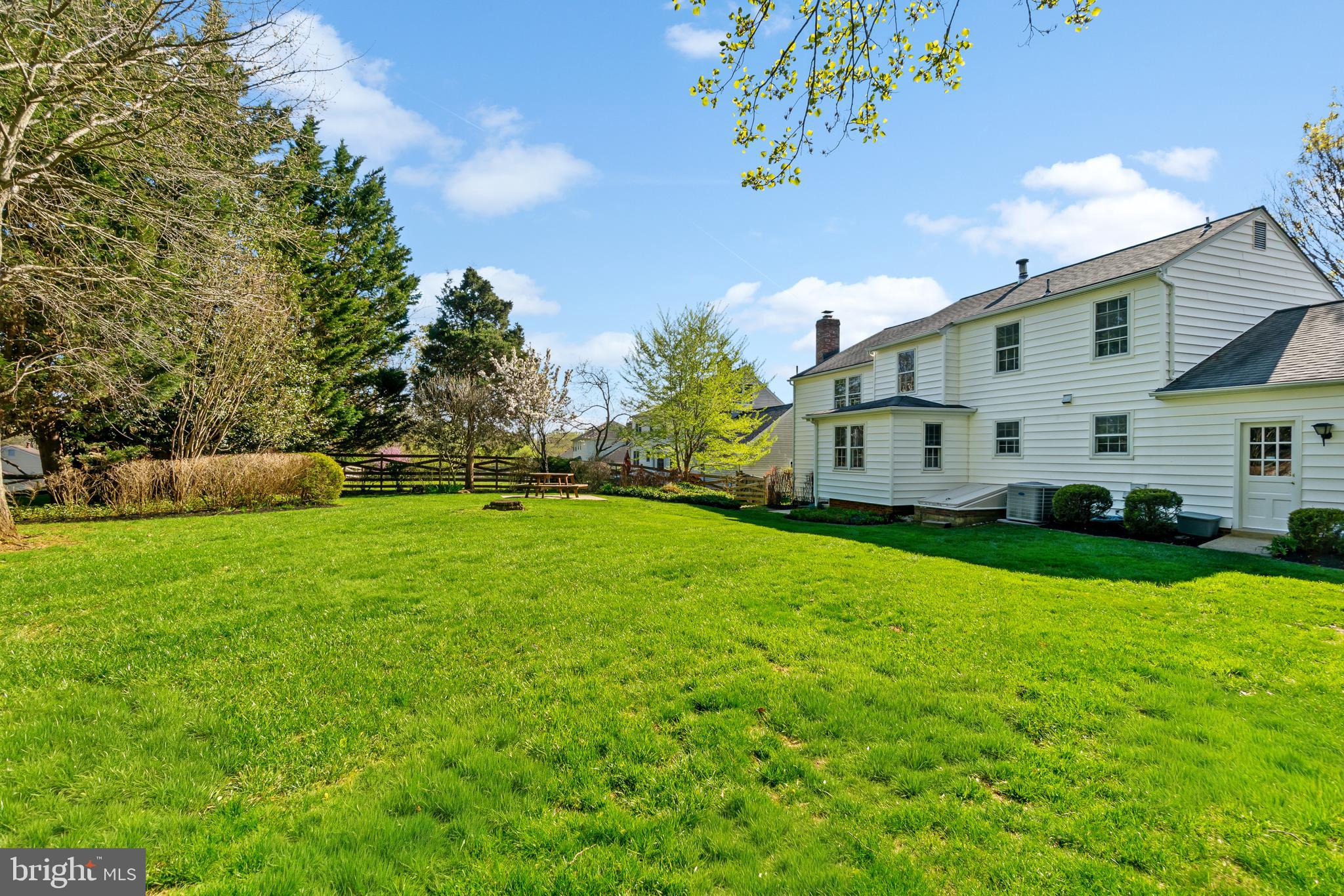 NORBECK ESTATES - Residential
