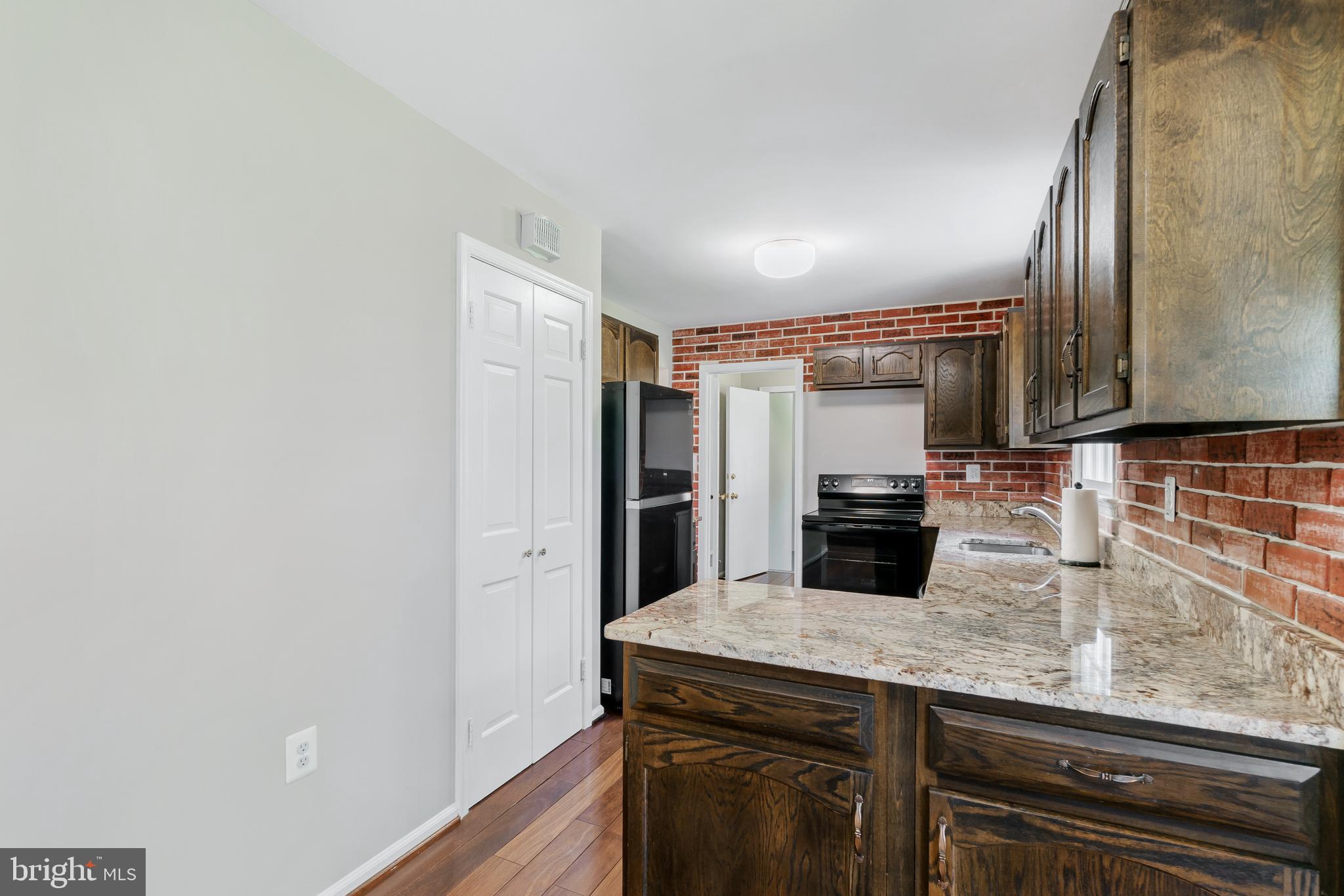 NORBECK ESTATES - Residential