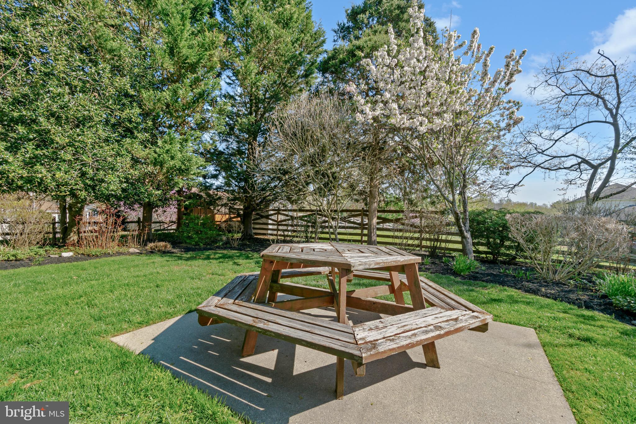 NORBECK ESTATES - Residential