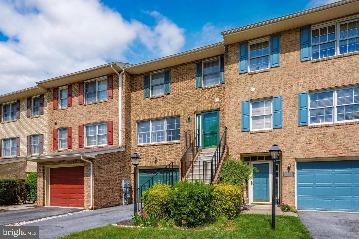 This is your chance to live in a beautiful and spacious townhouse with large garage, walkout basement and in a community full of amenities. This townhouse has 3 large bedroons on the second level with 2 full baths. the Main level has a half bath, your living room, dining area with fireplace and a beautiful kitchen with stainless steel appliances. The lower level has a full bathroom and large recreation room leading to a lovely backyard. Enjoy the good weather on the nice deck and enjoy some of the many amenities this community has to offer like a swimming pool, tennis courts, tot lots/playground, clubhouser and more.