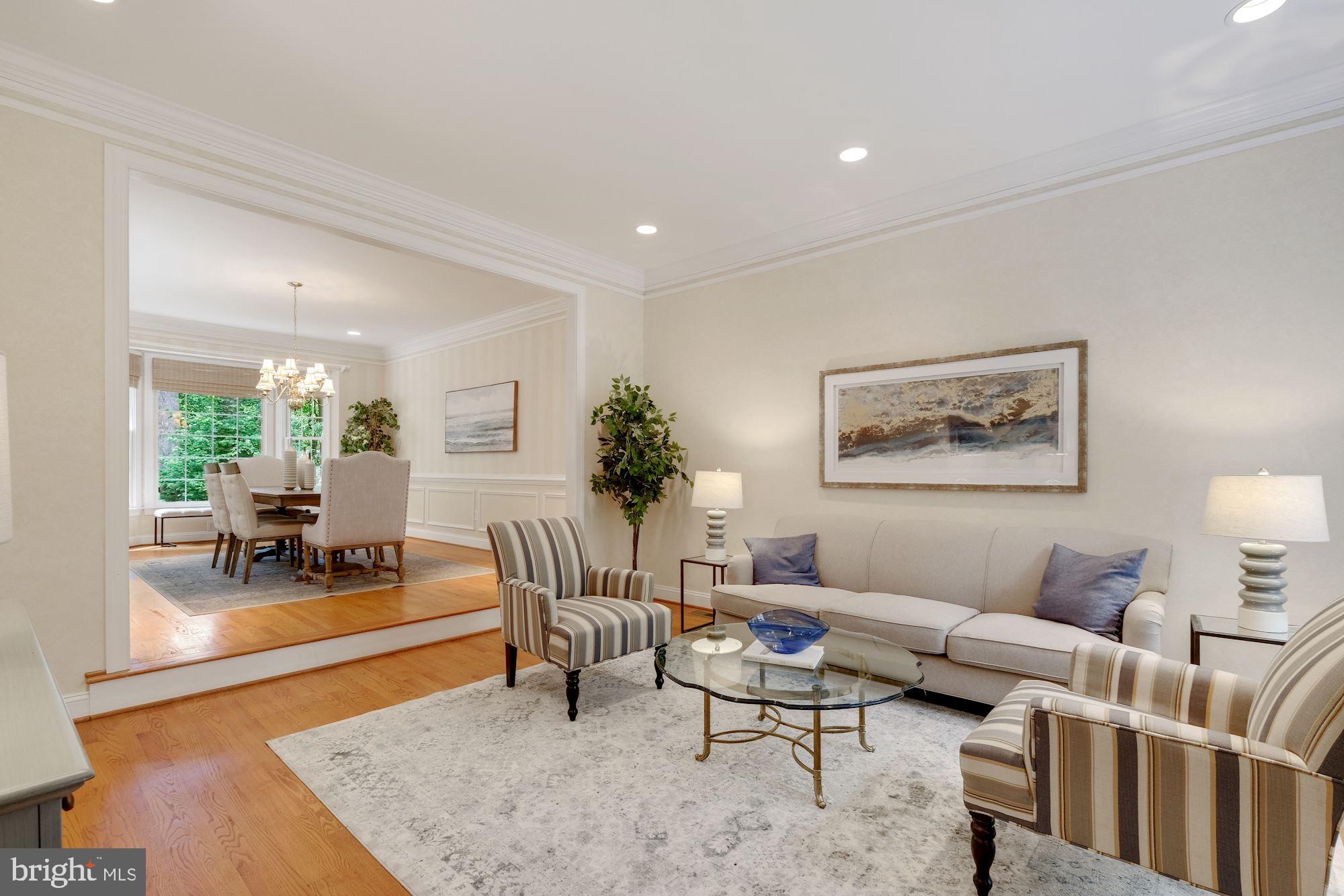 POTOMAC OUTSIDE - Residential