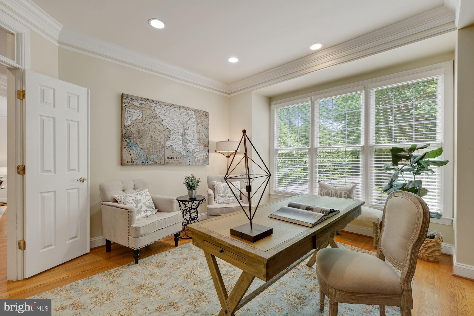 POTOMAC OUTSIDE - Residential