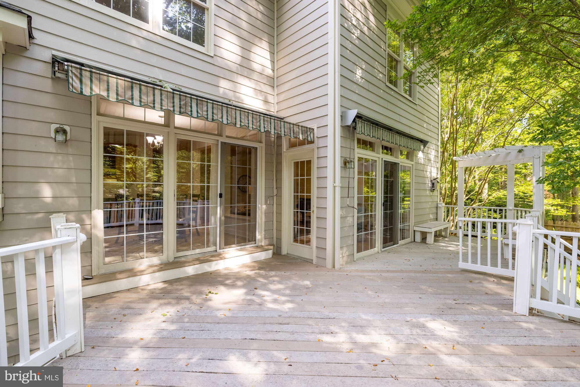 POTOMAC OUTSIDE - Residential