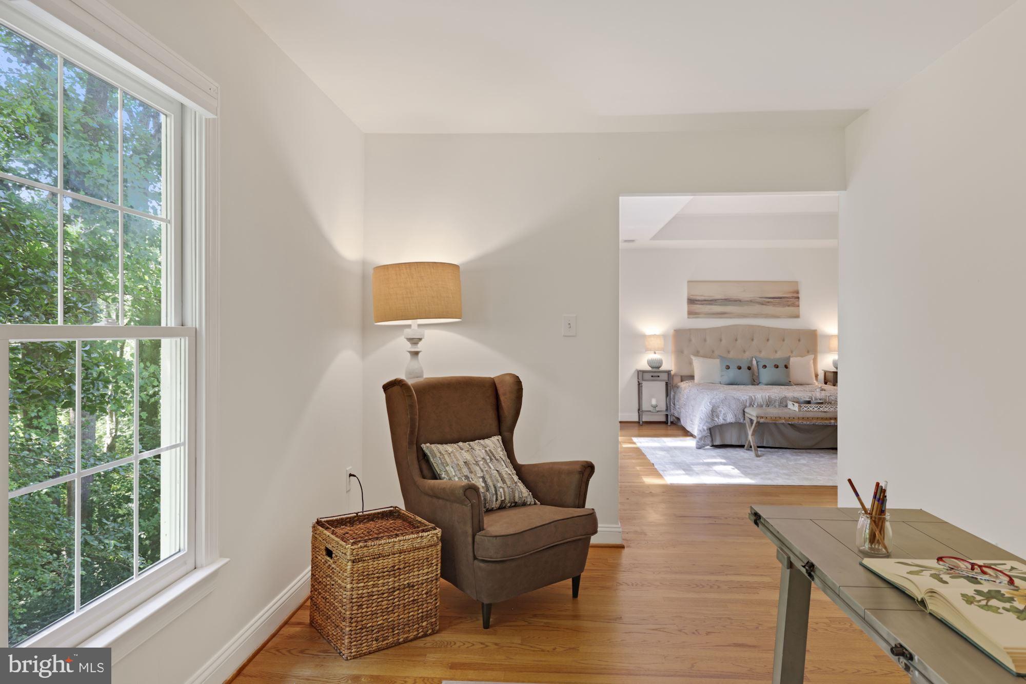 POTOMAC OUTSIDE - Residential